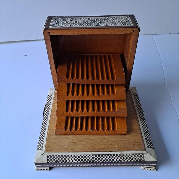 Vintage Egyptian Mother of Pearl Cigarette Case Décor in laid Wooden Musical Box - Picture 10 of 13